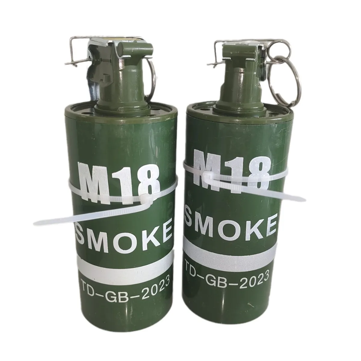 1pcs Outdoor M18 Smoke Opening Ceremony Drill Bomb Smoke Props Toys Sports Day Atmosphere Props COS Dress Up Chicken Props