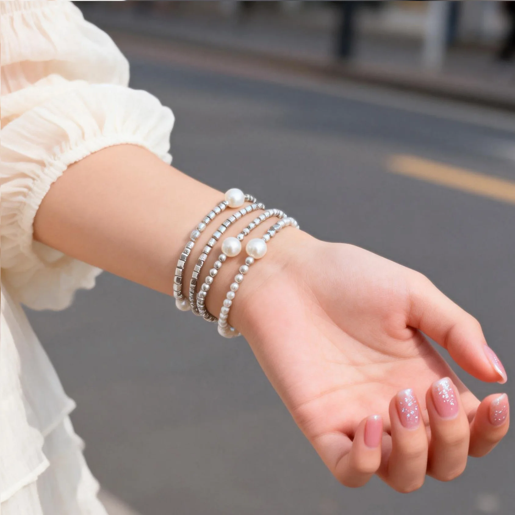 

4Pcs/Set Fashion Beaded Bracelets Lmitation Pearls Round Beads Wedding Bride Trendy Boho Jewelry Gifts for Lover, Mom, Friends