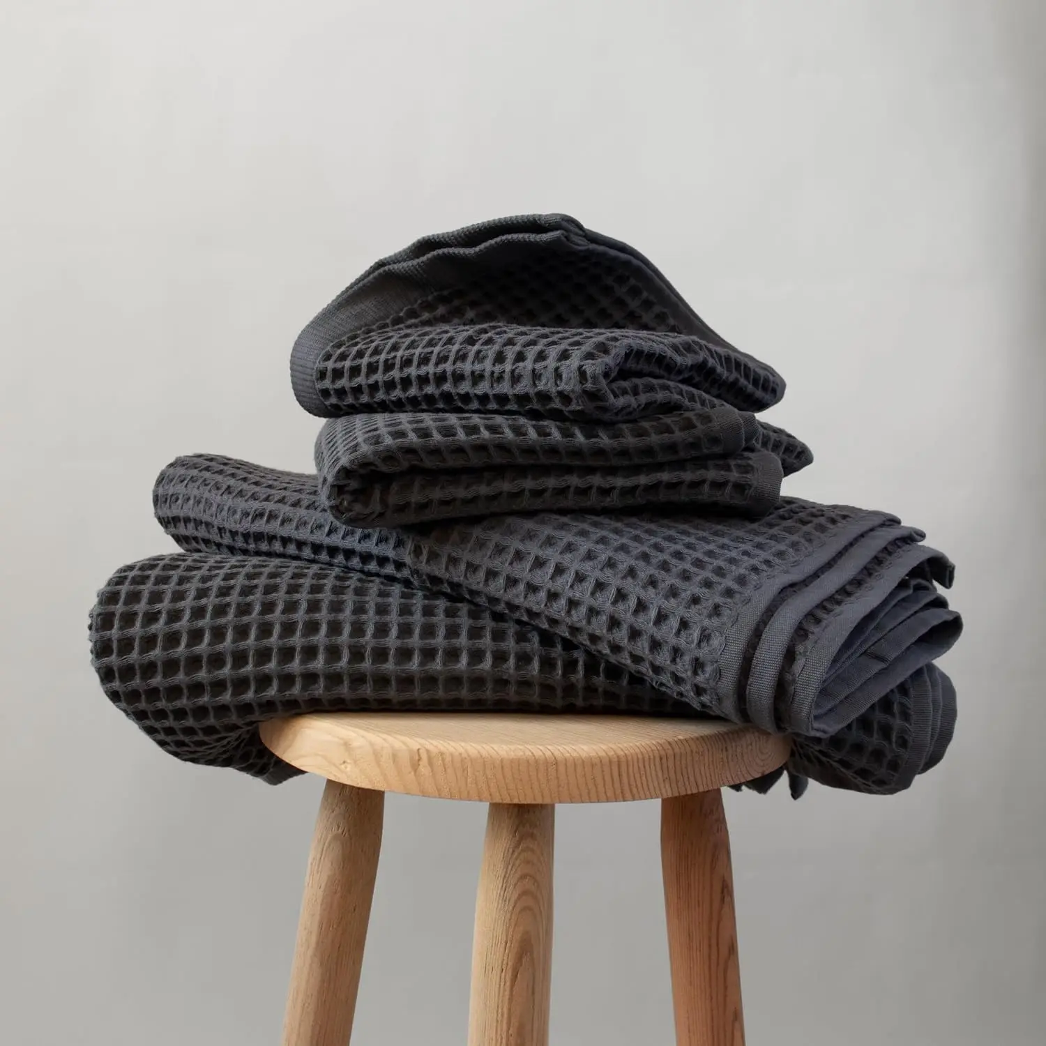 

Luxury Waffle Towel Set 4 Pieces Anthracite, Premium Turkish Cotton Quick Dry Bathroom Towels Made in Turkiye
