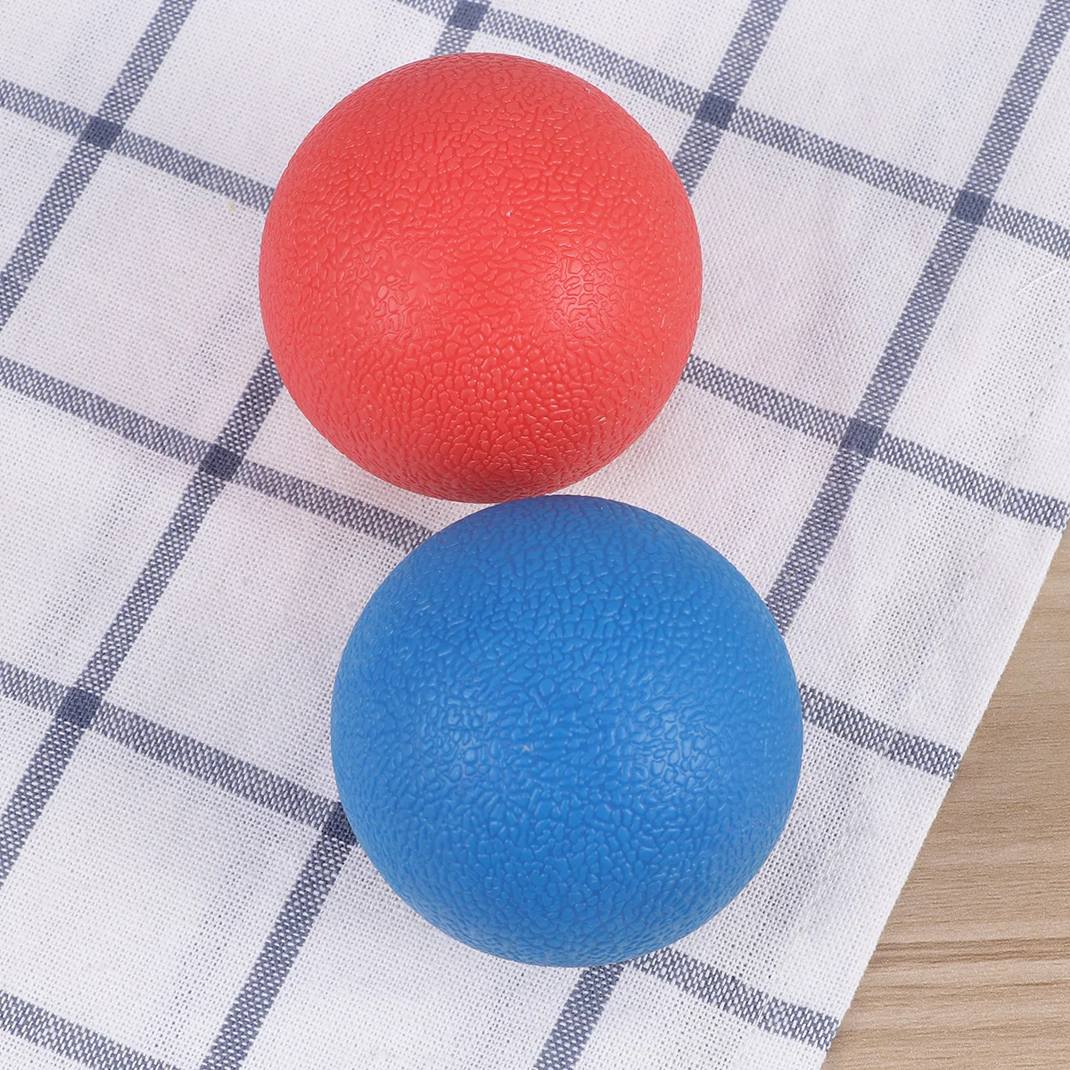 2 PCS Gym Ball Trigger Point Massager Balls Hand Foot Yoga Muscle Roller Hockey