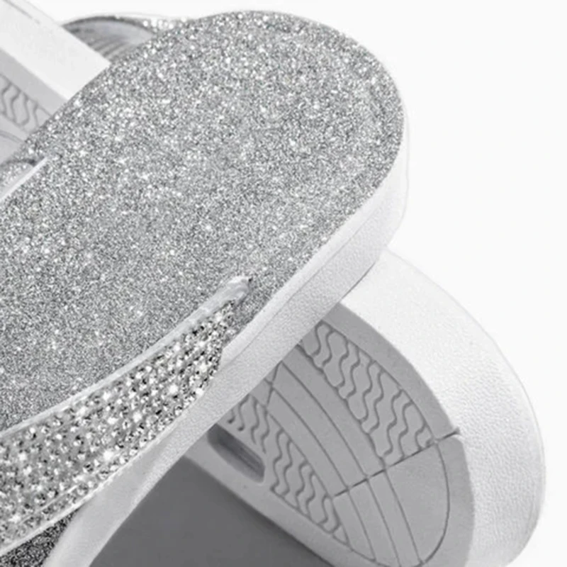 Women Slippers Plus Size 2022 Summer Flip Flop Ladies Shoes Bling Rhinestone Slippers Beach Casual Crystal Flats New Flip Flops