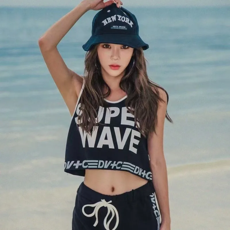 مجموعة ملابس السباحة للطلاب Instagram 2025 |   ثلاث قطع محافظة مع تنورة للتحكم في البطن، جمالية خرافية للربيع الساخن وحمام السباحة