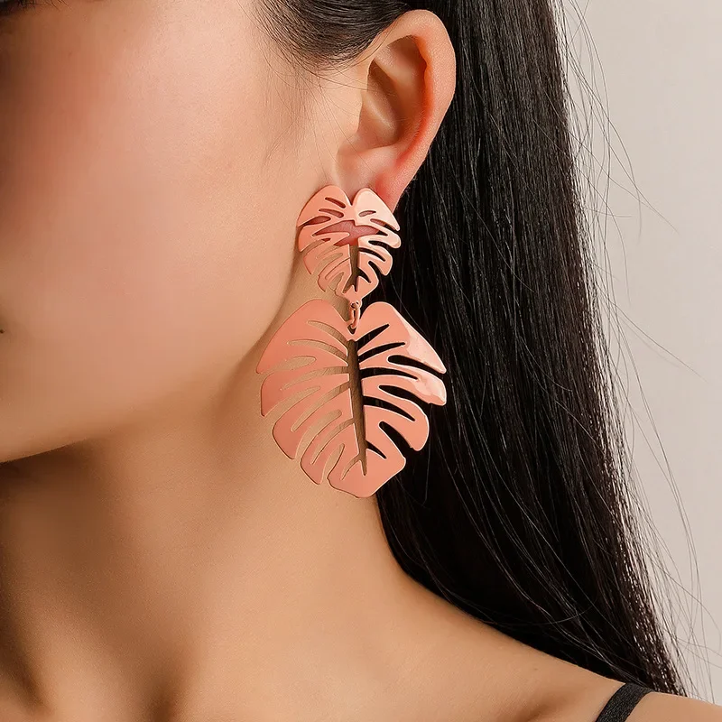 Versatile Fashion hot bohemian earrings, exaggerated personality, foliage women's stud earrings, trendy accessories jewelry