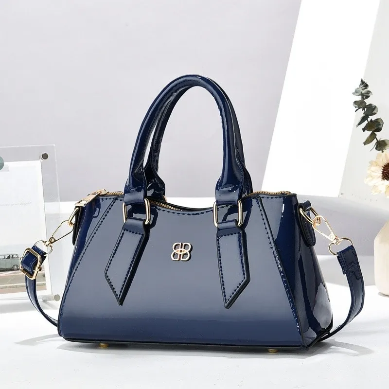 

Minimalist Casual Luxury Diaper Bag: Women's Crossbody Handbag, Spacious Shoulder Bag With Vintage Look And Large Capacity