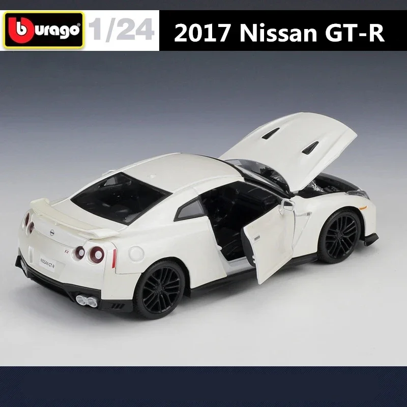 Bburago-nissan正方形gtr合金スポーツ車モデル,レーシングカー,金属玩具,シミュレーションコレクション,ギフト,おもちゃ,2017, 1:24