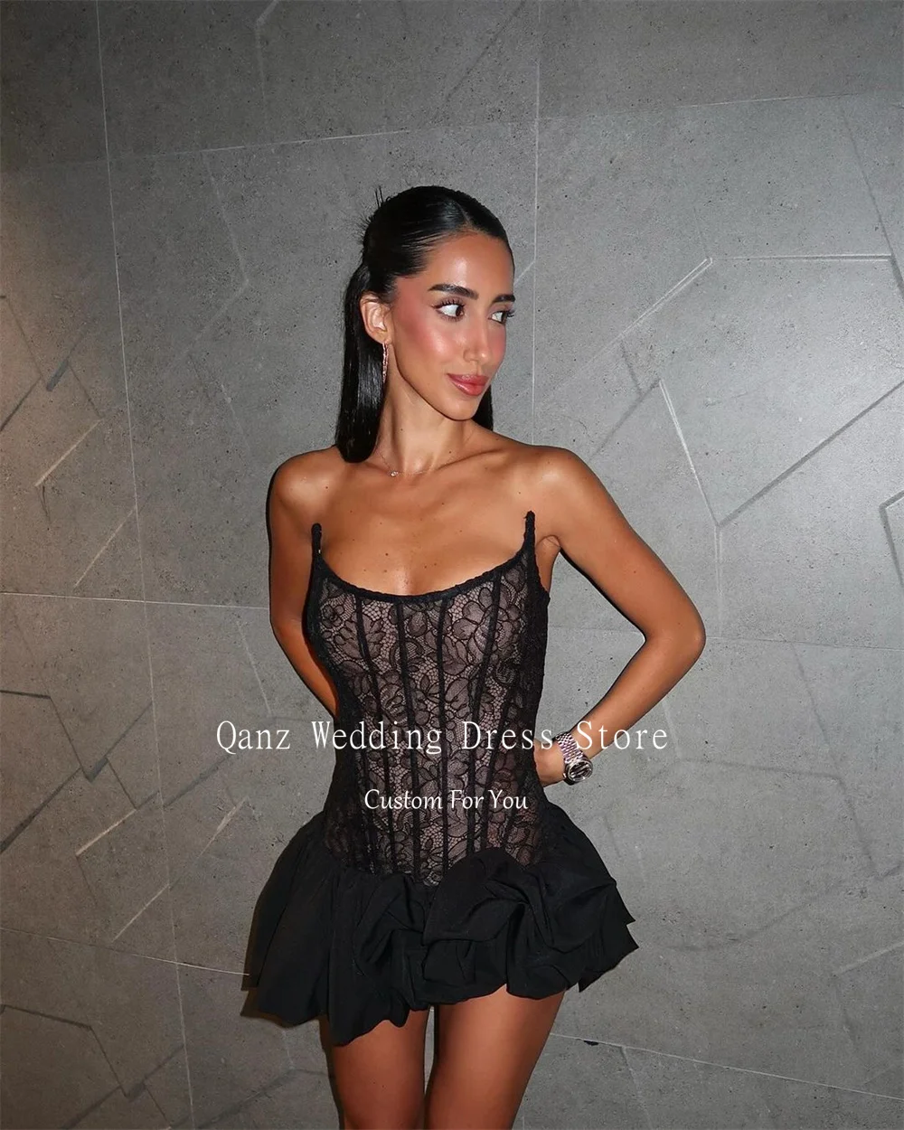 Qanz Sexy Mini Black Cocktail Dresses Strapless Lace Bones Ruched Prom Dress Corset Elegant Customized Party Vestidos De Fiesta