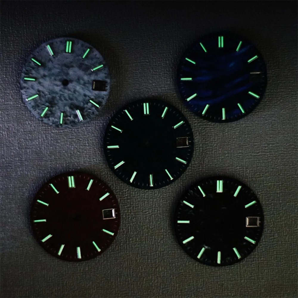 Quadrante NH35 da 28,5 mm, quadrante verde luminoso per movimento NH35 NH36 Quadrante dell'orologio con calendario singolo per accessori per orologi SKX007