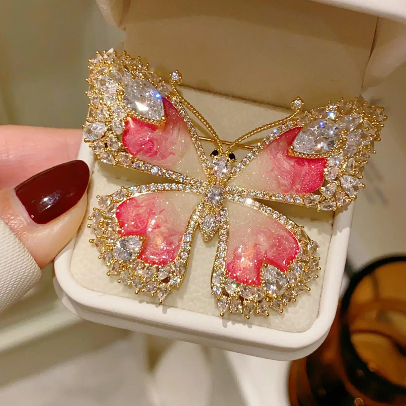 Butterfly Brooch Pin Pink Rhinestone Brooch for Banquet Birthday Party Shirt
