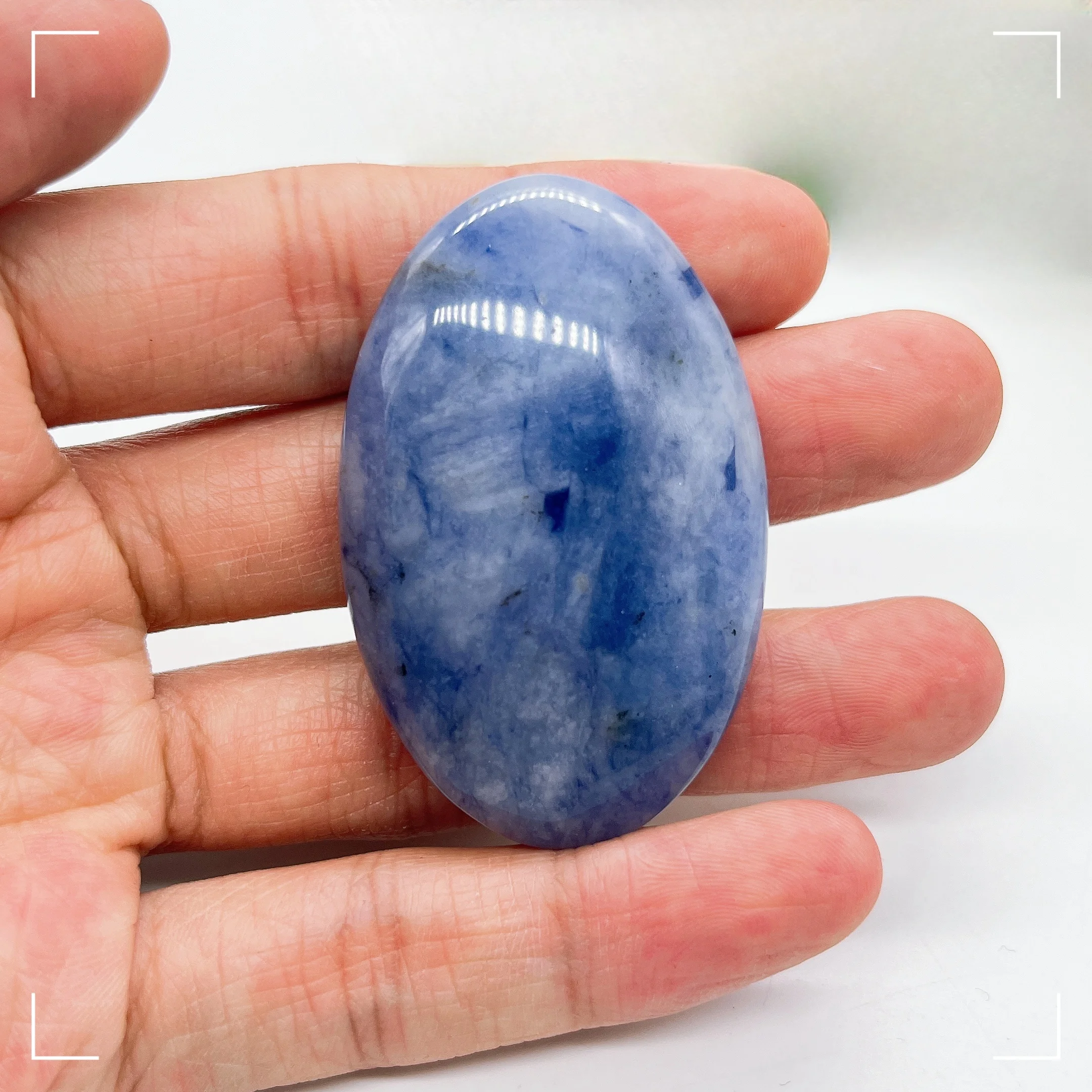 Natural Blue Sodalite Crystal Pocket Palm Stone Oval Decompression Energy Healing Crystal Jewelry Material Home Decor Gift