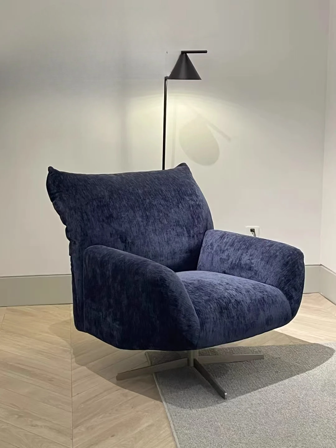 

Rotating sofa chair Living room single chair Balcony leisure chair