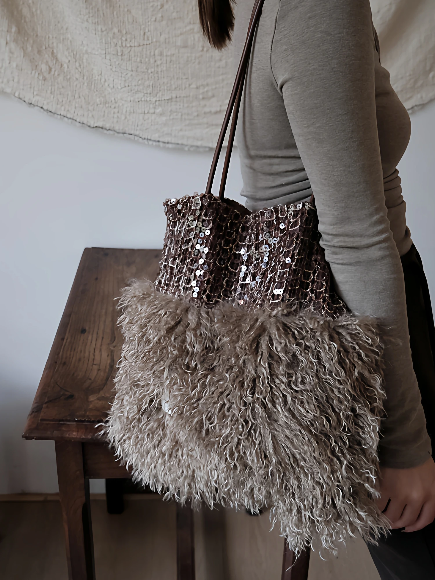 Light Luxury And Fashion New Hollow Woven Plush Tassel Canvas Shoulder Bag High-end Feel Personalized Large Capacity Women's Bag