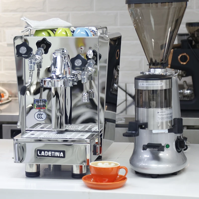 Máquina de Café Expresso Semi-Automática de Alta Qualidade com Amaciador de Água Interno - Vendas Quentes