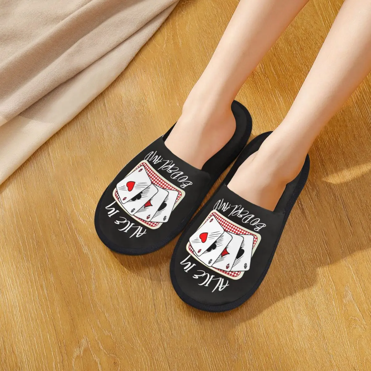 Sandal ALICE IN BORDERLAND Khusus Busa Memori Hangat Lembut Sandal Rumah Wanita Sepatu Bulu Halus Kamar Tidur