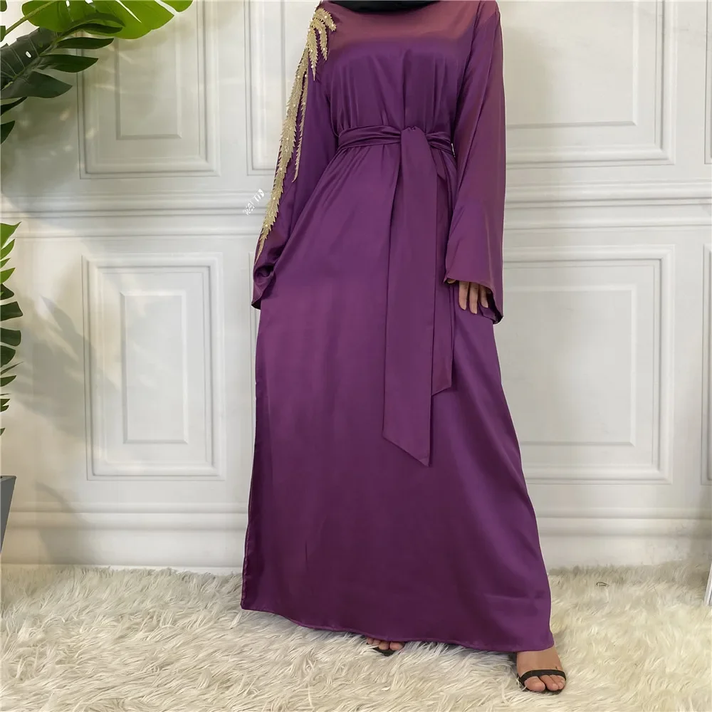 ตะวันออกกลางดูไบซาตินลูกปัด Abayas ผู้หญิงมุสลิมอาหรับชุดยาวอิสลาม Maxi Robe Ramadan Party Robe Kaftan มาเลเซียชุด