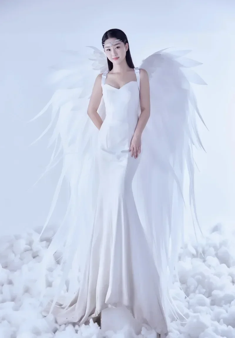 White Feather Wing Halloween Wings Model Catwalk Costume Super Wings Nightclub Performance Props Halloween Party Props
