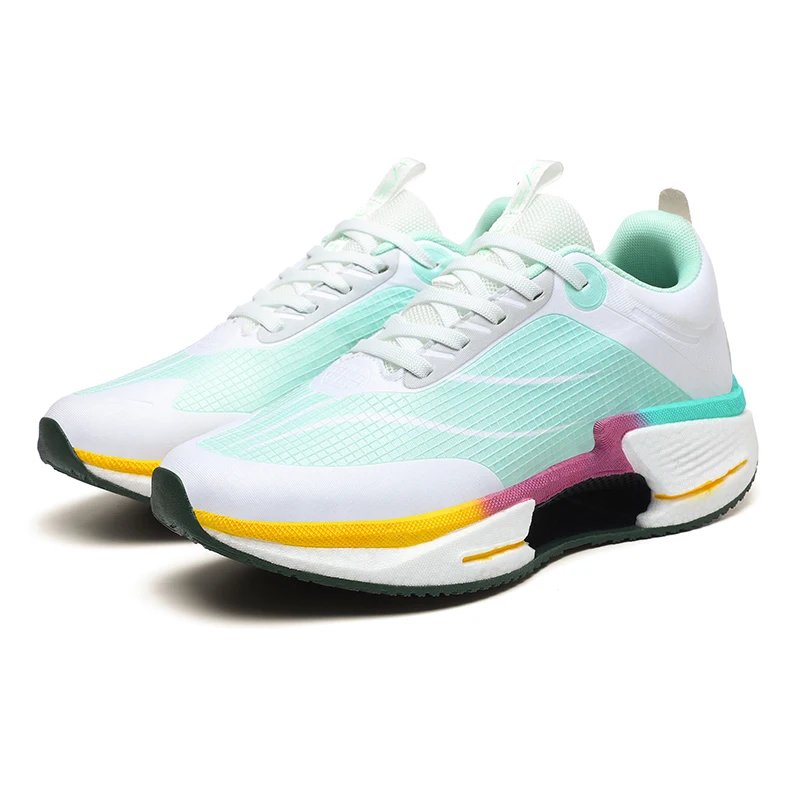 

Кроссовки для бега на толстой подошве с амортизацией, модными контрастными цветовыми вставками, легким корпусом, подходящим для бега на длинные дистанции.