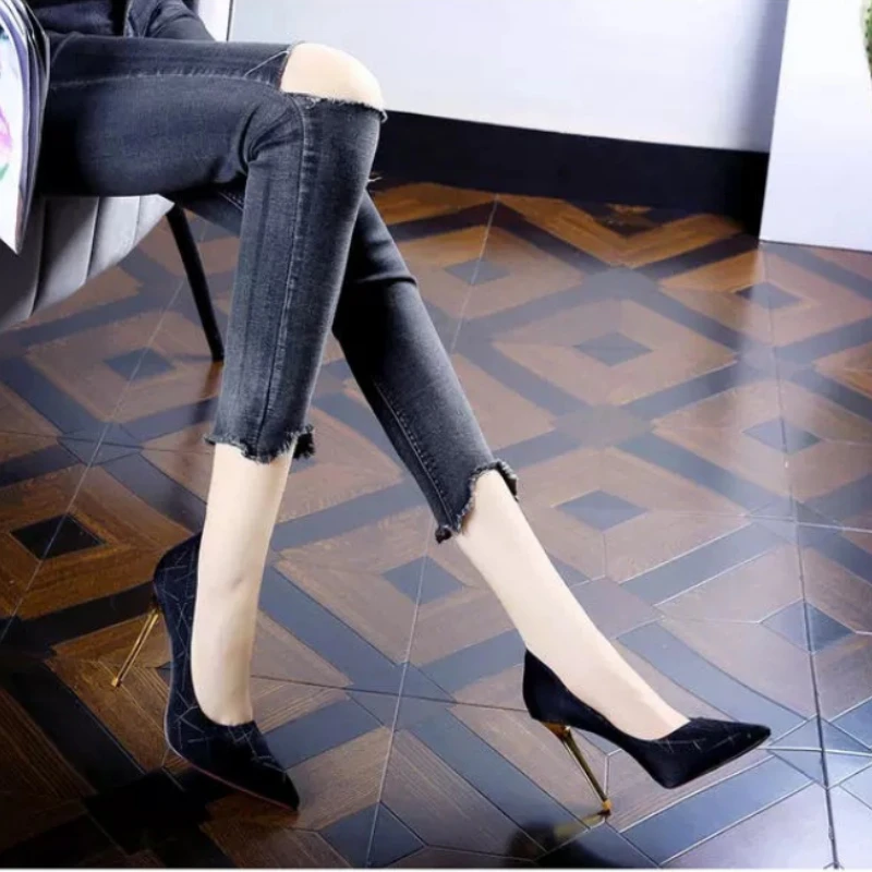 Fashion Banquet Sexy Stiletto High Heel Striped Pointed Women\'s Shoes New Thin Heel Shoes Shoes for Women Pumps Wedding