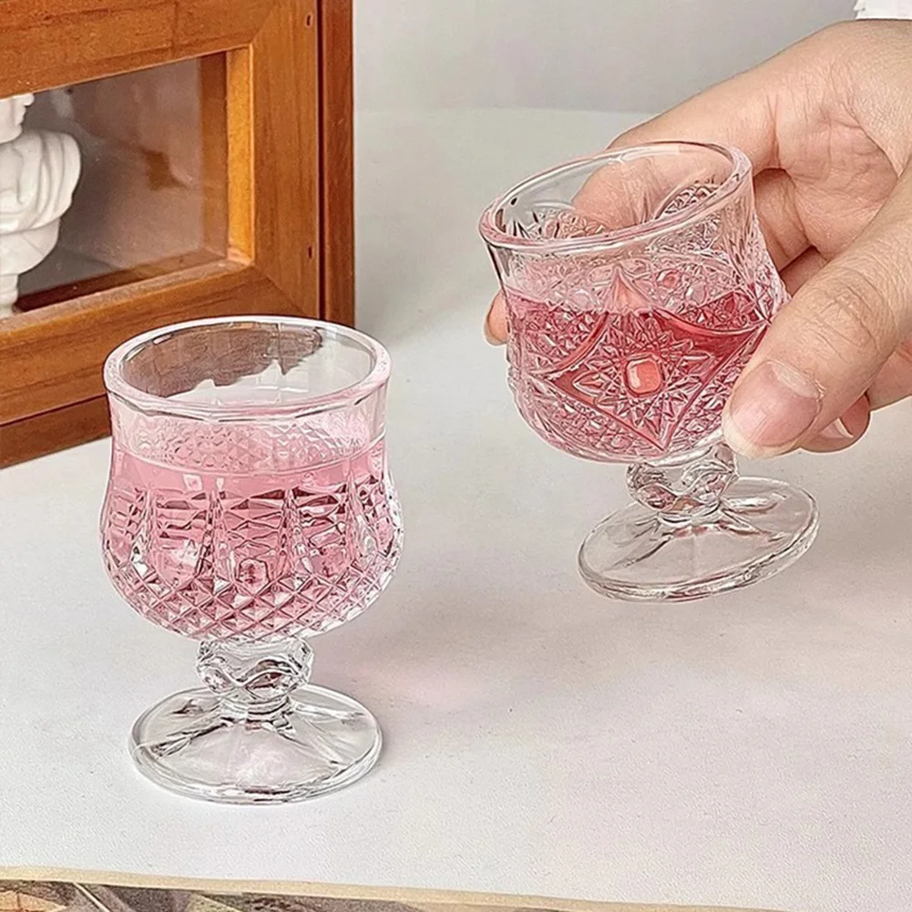 2-teiliges Mini-Brandy-Schnapsgläser-Set, Exquisites Vintage-Design mit Prägung, Süßweinglas, Geprägter Brandy-Becher, Glaswaren, Geschenk für Liebhaber