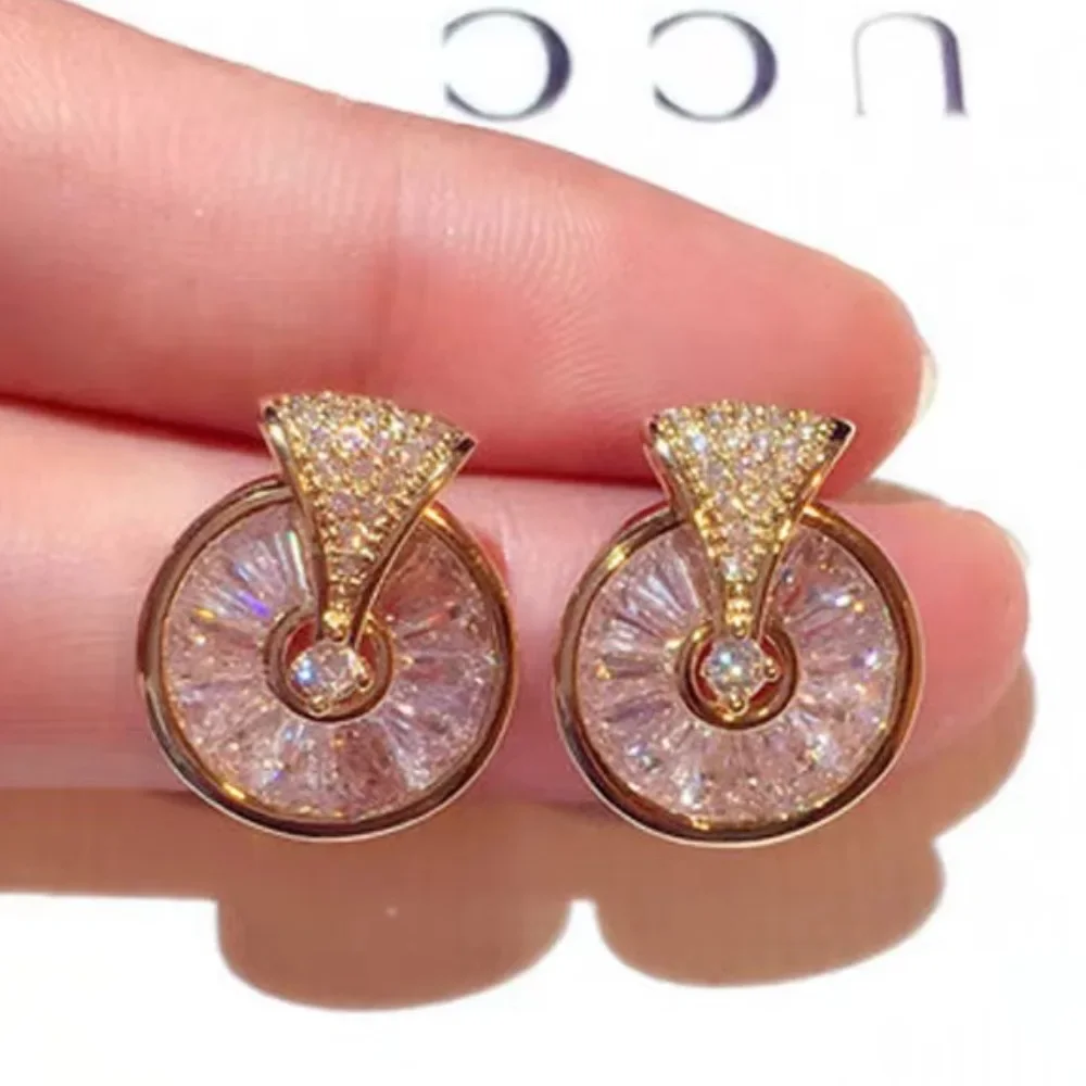 

Korean earrings Shiny Cubic zirconia earrings Unique disc design Simple party everyday accessories Girl Christmas gift