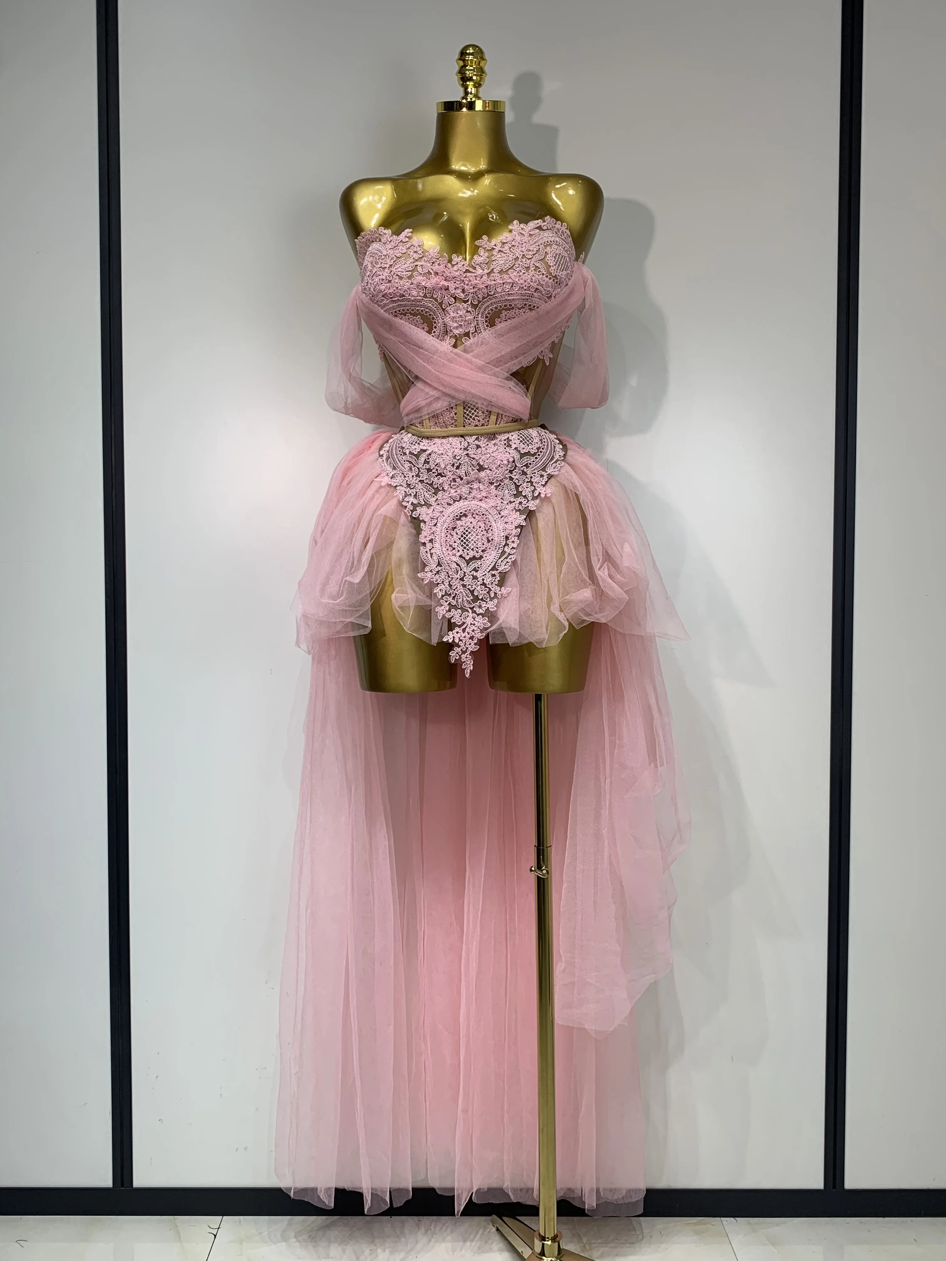 Conjunto de dos piezas de malla rosa sin tirantes para mujer, vestido Sexy para fiesta de graduación, celebración de cumpleaños, club nocturno, fiesta, cantante, disfraz de escenario actuación