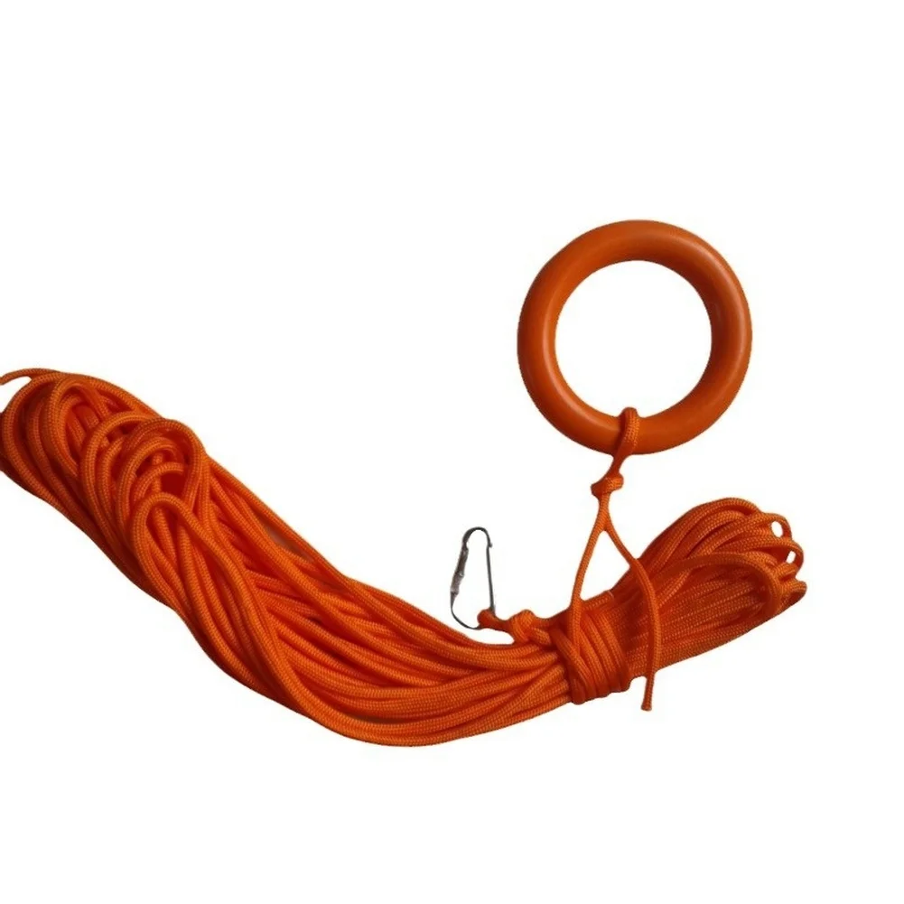 Polypropylene Floating Throwing Rope 30m for Lifeguard Teams Featuring Secure Hook and Flotation Wristband Design