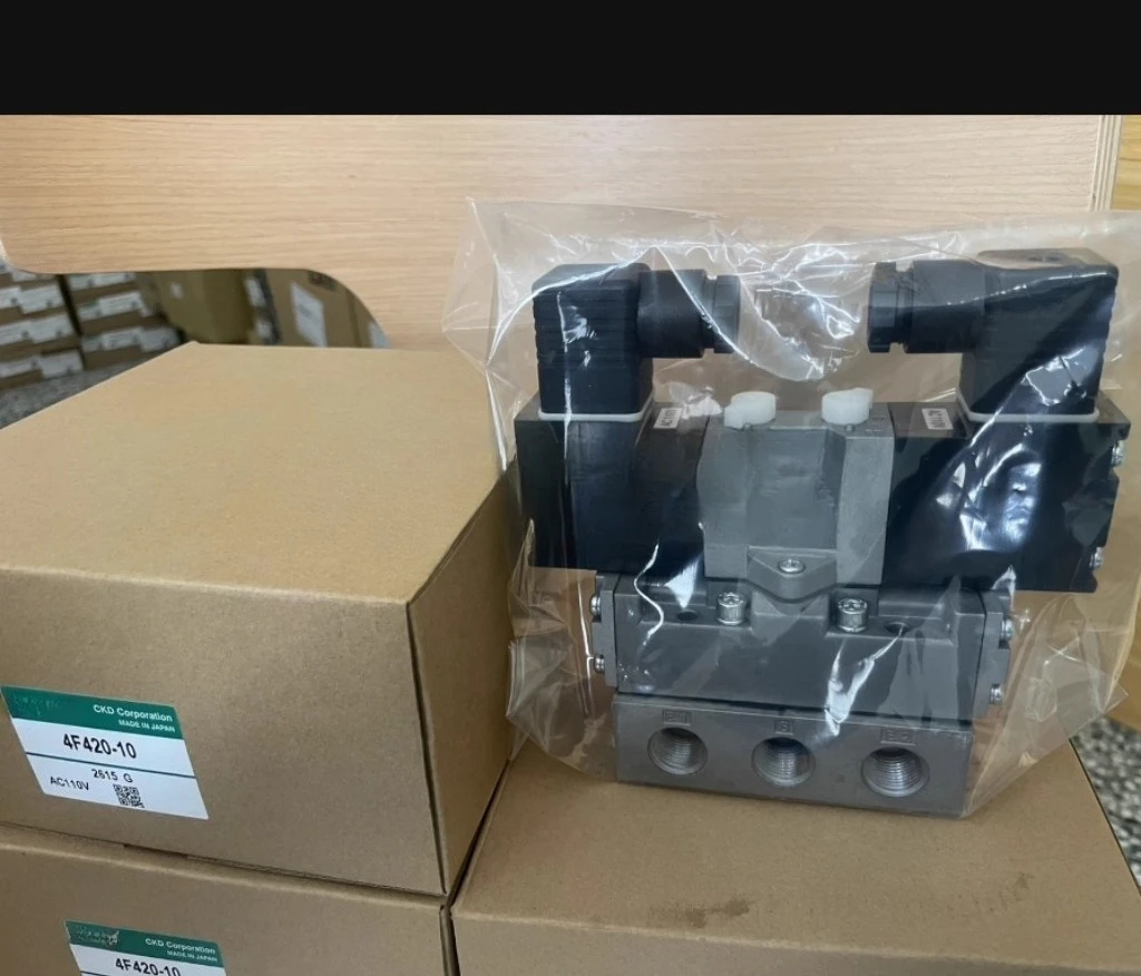 

Japan solenoid valve 4F420-10-AC110V brand new original genuine for sale