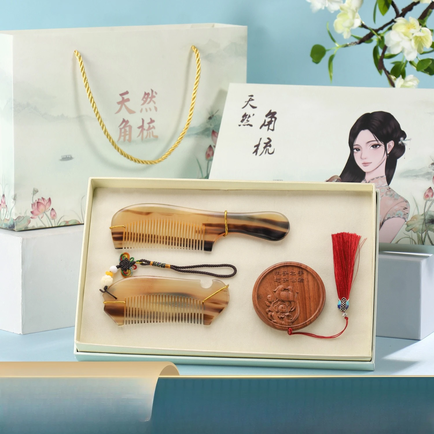 

Manufacturer wholesale natural thickened horn comb massage comb wedding gift box mother's day comb lady gift