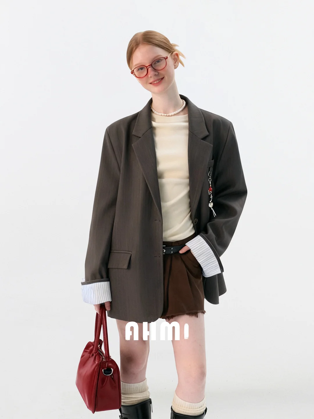 

Женское пальто AHMI High Fashion: Новинка осенне-зимнего сезона, свободный крой, шикарный стиль, на пуговицах, с длинными рукавами, однотонное, в стиле костюмного пиджака