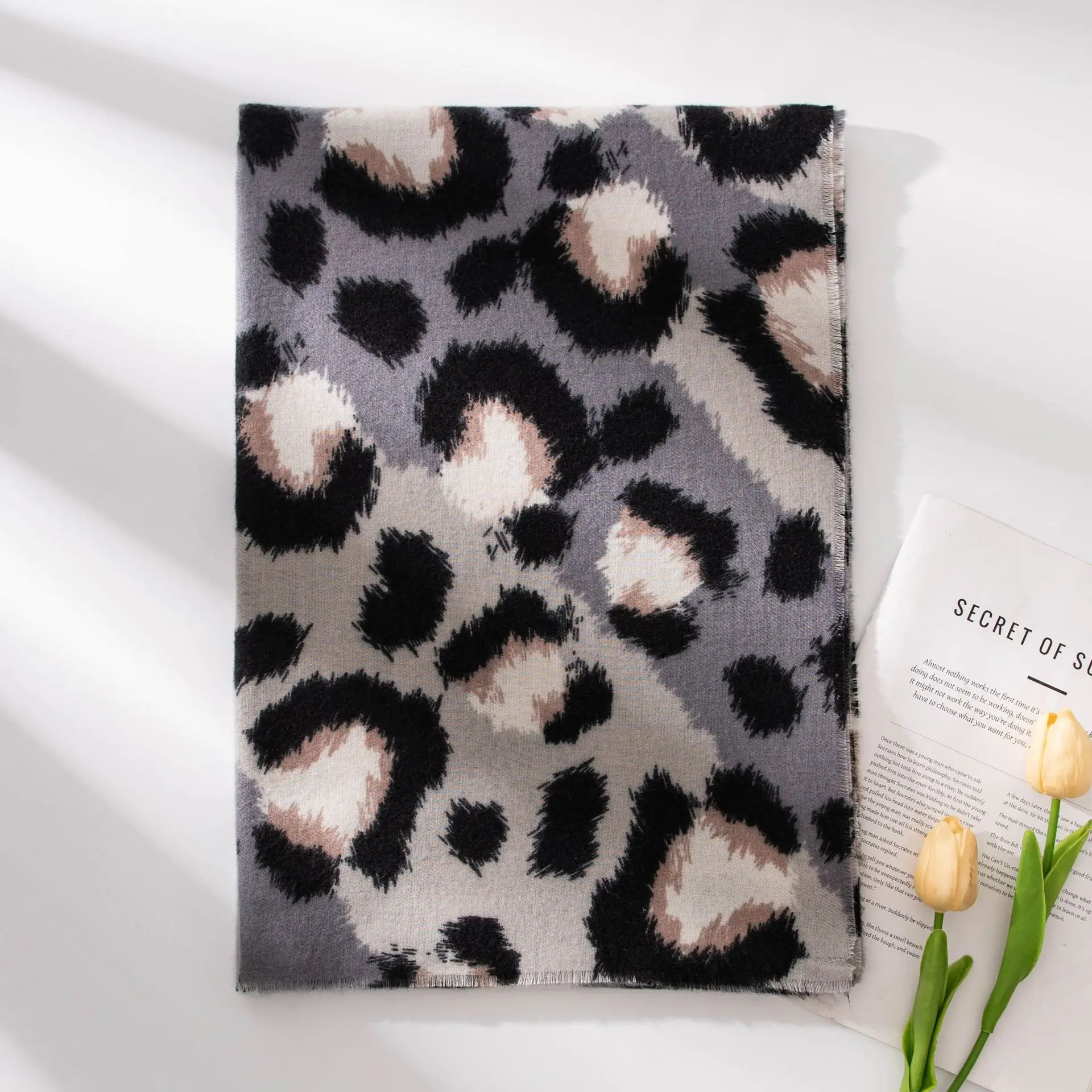 

Women's Luxury Imitation Cashmere Scarf with High-end Feel and Cow Stripe Print, 2025 New Versatile Tassel Casual Warm Scarf