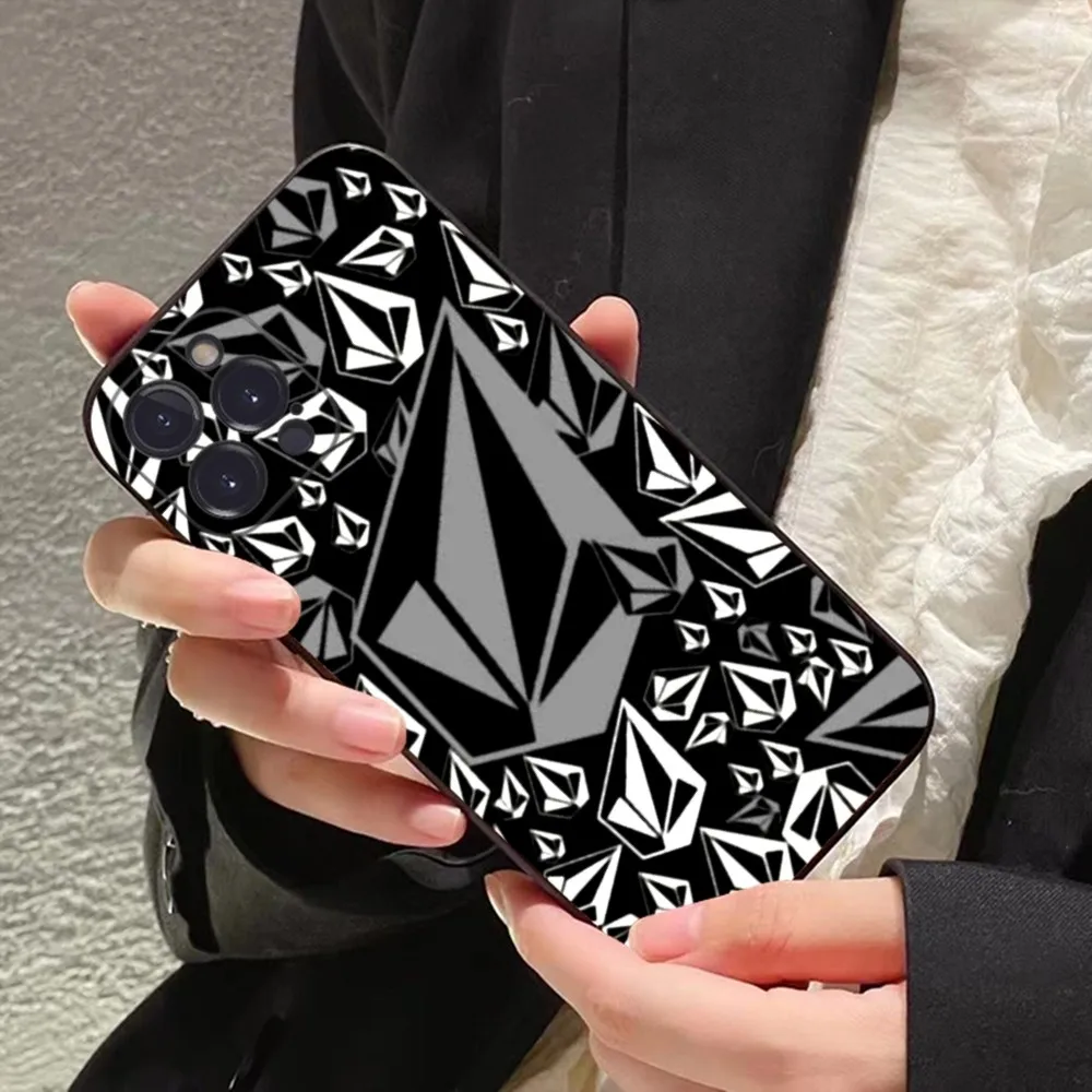 Design Volcom Phone Case For iPhone 15 14 11 12 13 Mini Pro XS Max Cover 6 7 8 Plus X XR SE 2020 Funda Shell