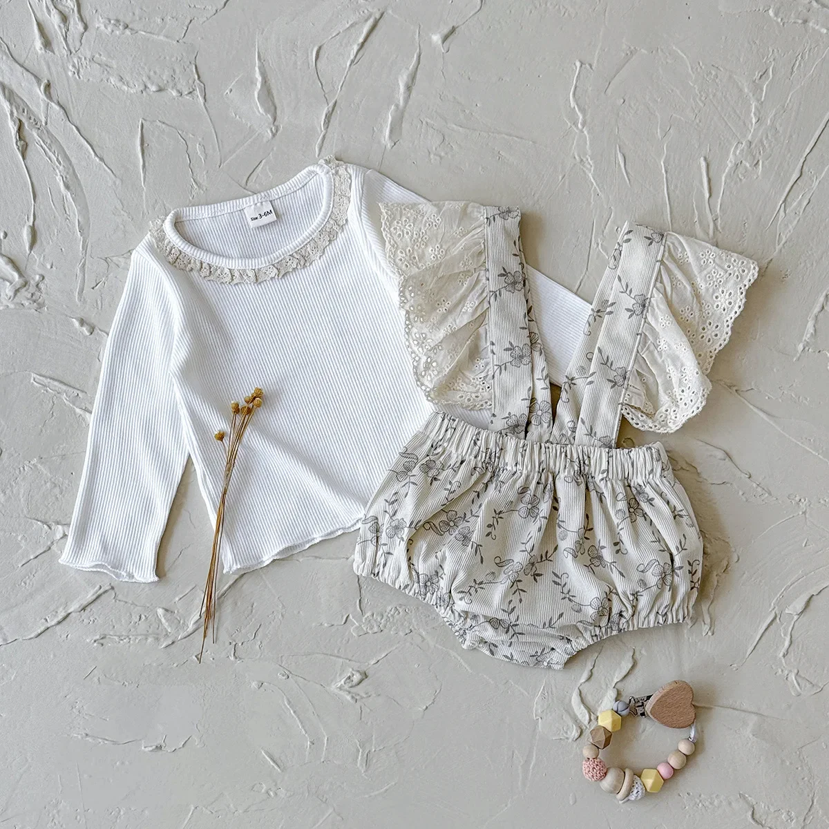 

Baby Girl Floral Corduroy Outfit Set 0-2Y Newborn Girls Suspender Triangle Romper and Lace Ruffle Sleeve Top Stylish Daily Wear