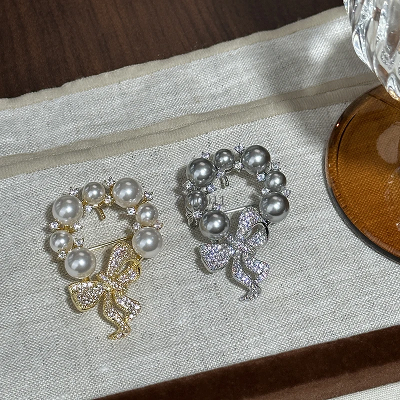 パールリボンリボンリースブローチハイエンド絶妙なファッションコート装飾ピンアクセサリー