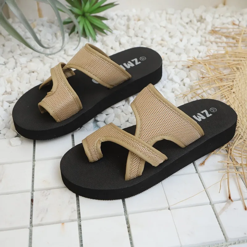 Women's Fashion Casual Sports Slippers 2026 Summer New Style Mesh Breathable Comfortable Skin-Friendly Flat Plus Size Sandals