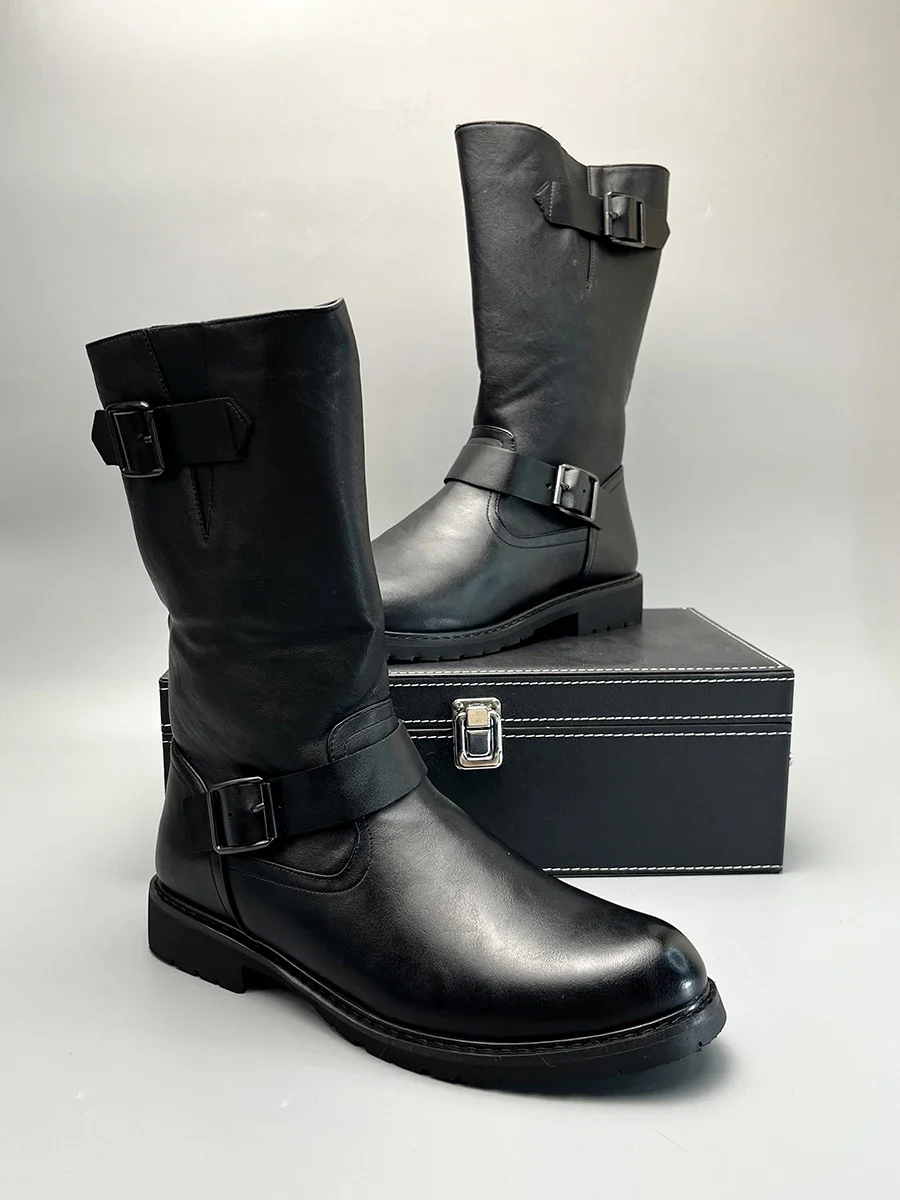النمط البريطاني حزام مشبك فارس أحذية للرجال جلد أسود الارتفاع زيادة أحذية طويلة جولة تو الجانب سستة دراجة نارية الأحذية