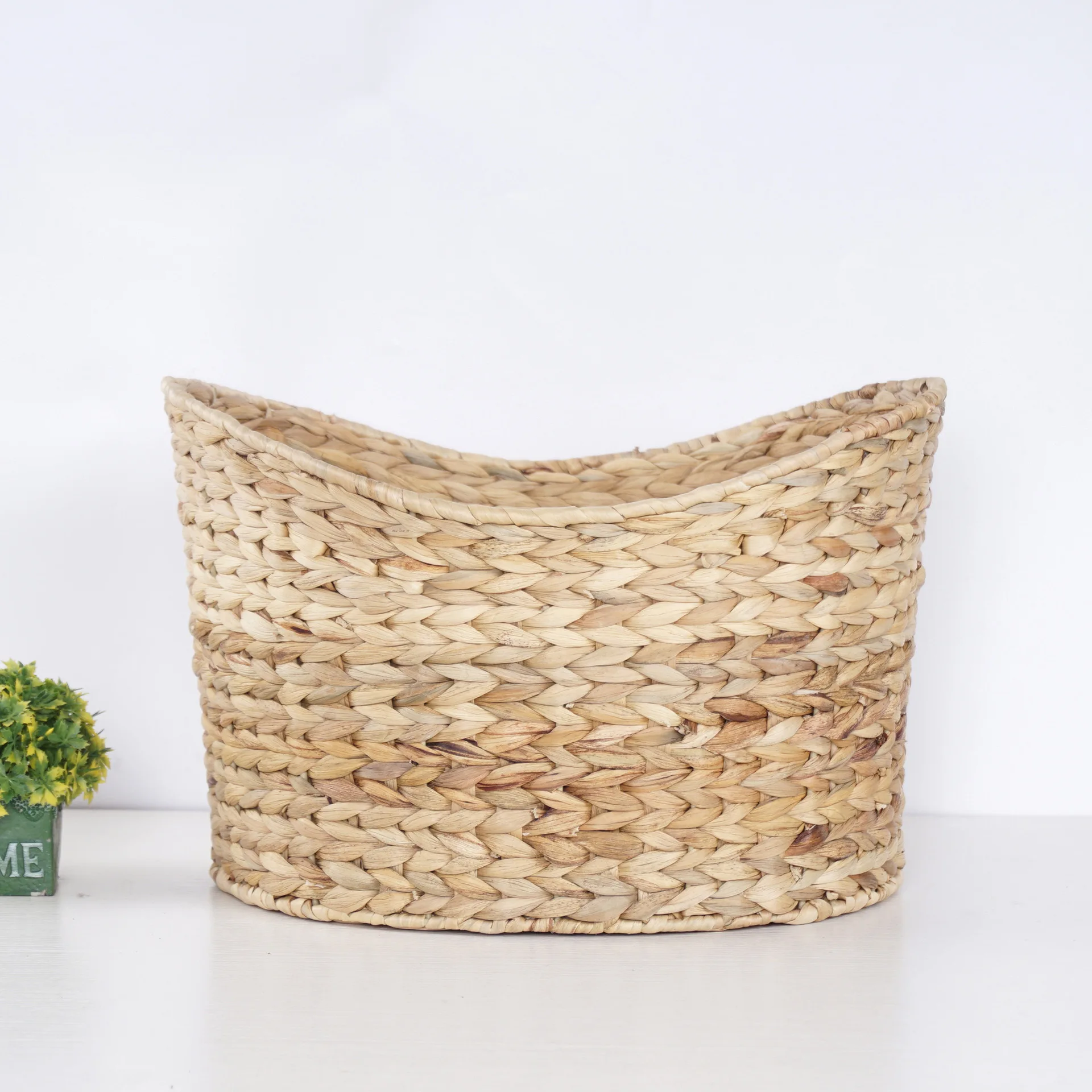 Customized banana skin handmade woven boat shaped storage basket woven miscellaneous basket storage basket