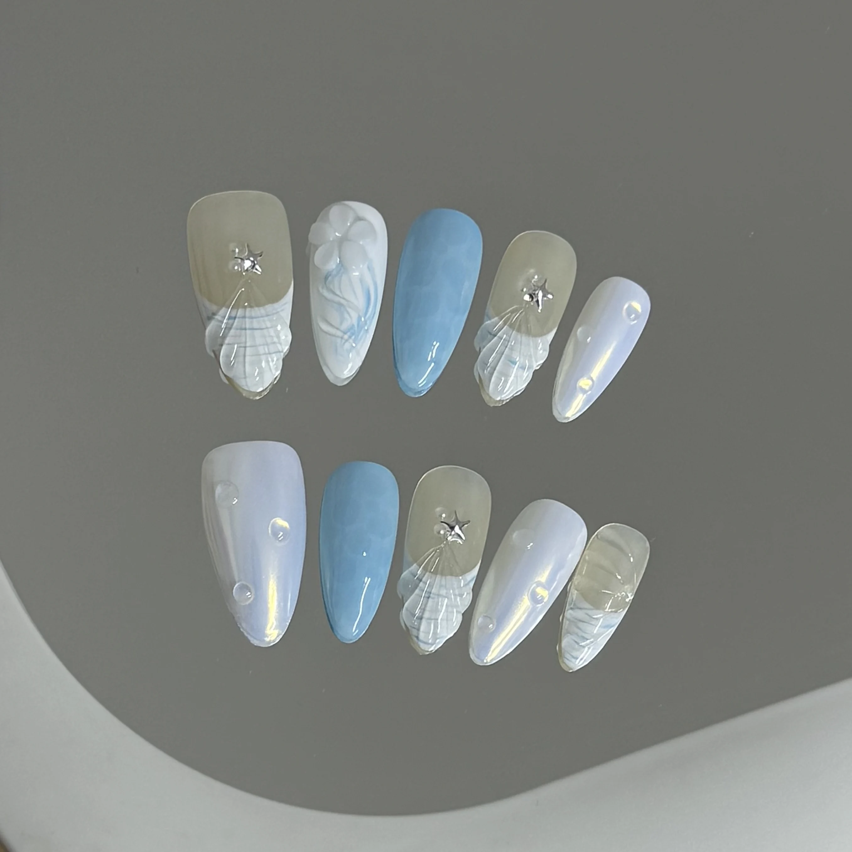 10 قطعة الصحافة اليدوية على الأظافر الضوء الأزرق اللوز أطراف الأظافر وهمية مع ثلاثية الأبعاد منحوتة الزهور يمكن ارتداؤها Ins الحلو الأظافر الكورية كاذبة #2