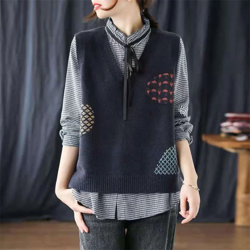 2022 Elegant Fashion V-neck Retro Knitted Vest Female Loose Sleeveless Pullover Jumper Sweater Vest Women Spring Autumn Clothing