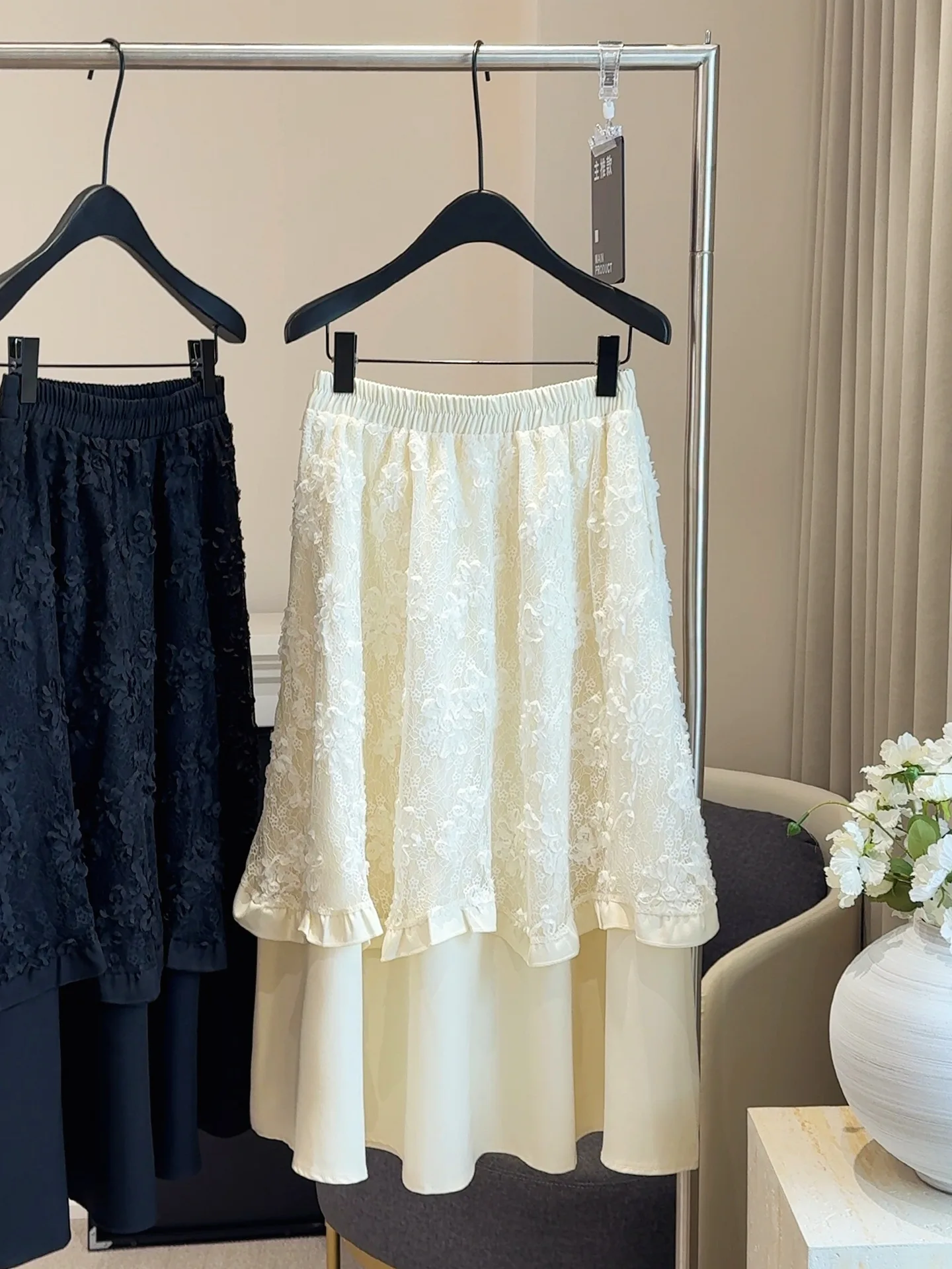 تنورة نسائية مرقعة من الدانتيل تنانير أنيقة عصرية للسيدات 2025 خريف جديد أنيق لطيف أنيق متعدد الاستخدامات تنانير على شكل حرف a