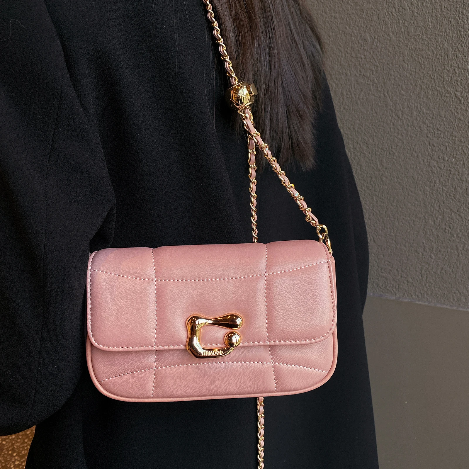 ITAMOOD Genuine Leather Crossbody Bag,Luxury Brand Shoulder Bag With Chain Strap,Unique Design Quilted Handbag
