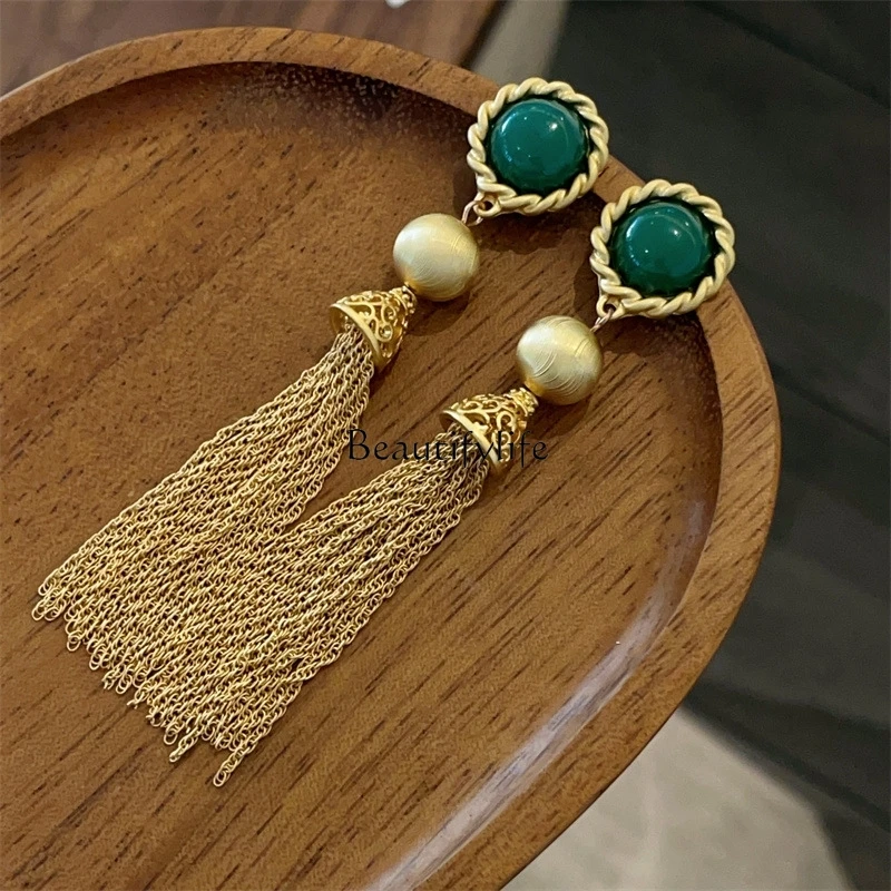 

2024 new Chinese retro niche Phnom Penh emerald long fringed earrings