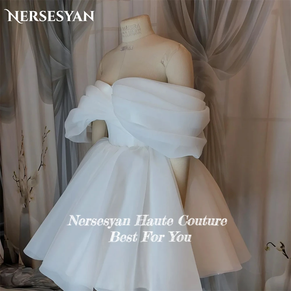 Nersesyan-Organza Vestidos de casamento puro, fora do ombro, A-Line, Puffy Vestidos nupciais, Sem encosto, Lace Up Back, Monocromático, Pregas, Noiva