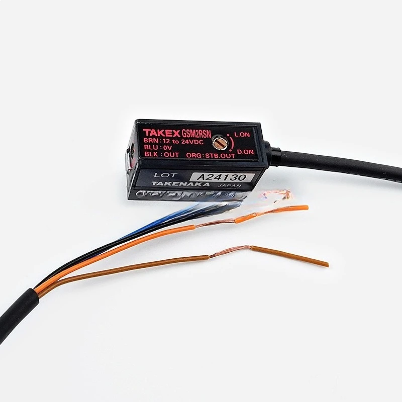 100% New  Japanese TAKEX GSM2RSN Detection Distance: 0.01-2 M Photoelectric Sensor