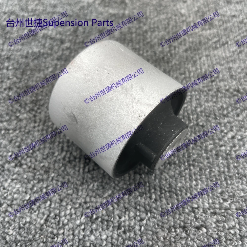 Front Lower Control Arm Bushing For BMW F06 F10 F11 F12 F13 31126775979 31126775971 31126775972