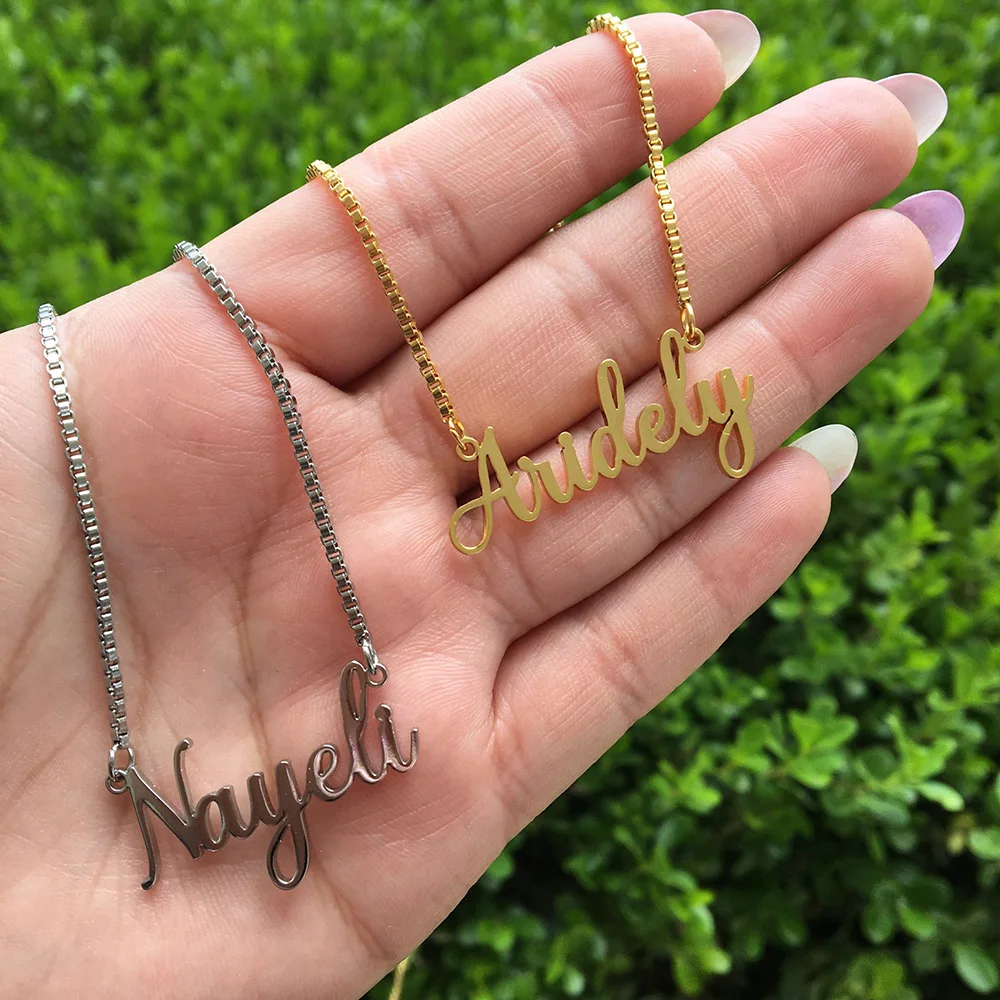 

Women's Girls Pendant Gold Box Necklace Choke Circle Handwritten Nameplate Necklace Personalized Customization Name Stainless St