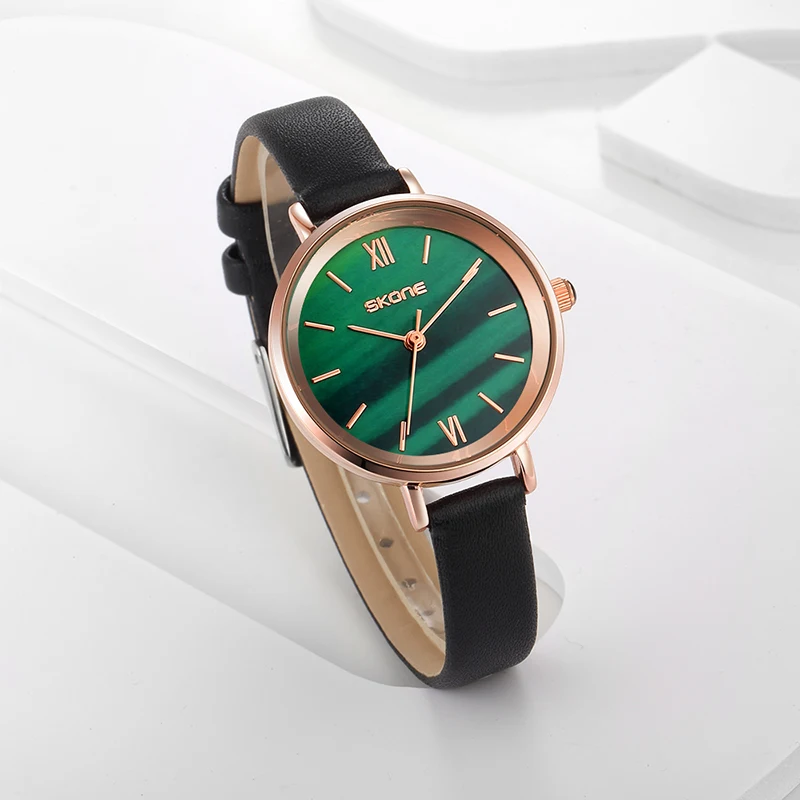 Small niche light luxury minimalist temperament square retro women's watch Famous brand genuine small green watch