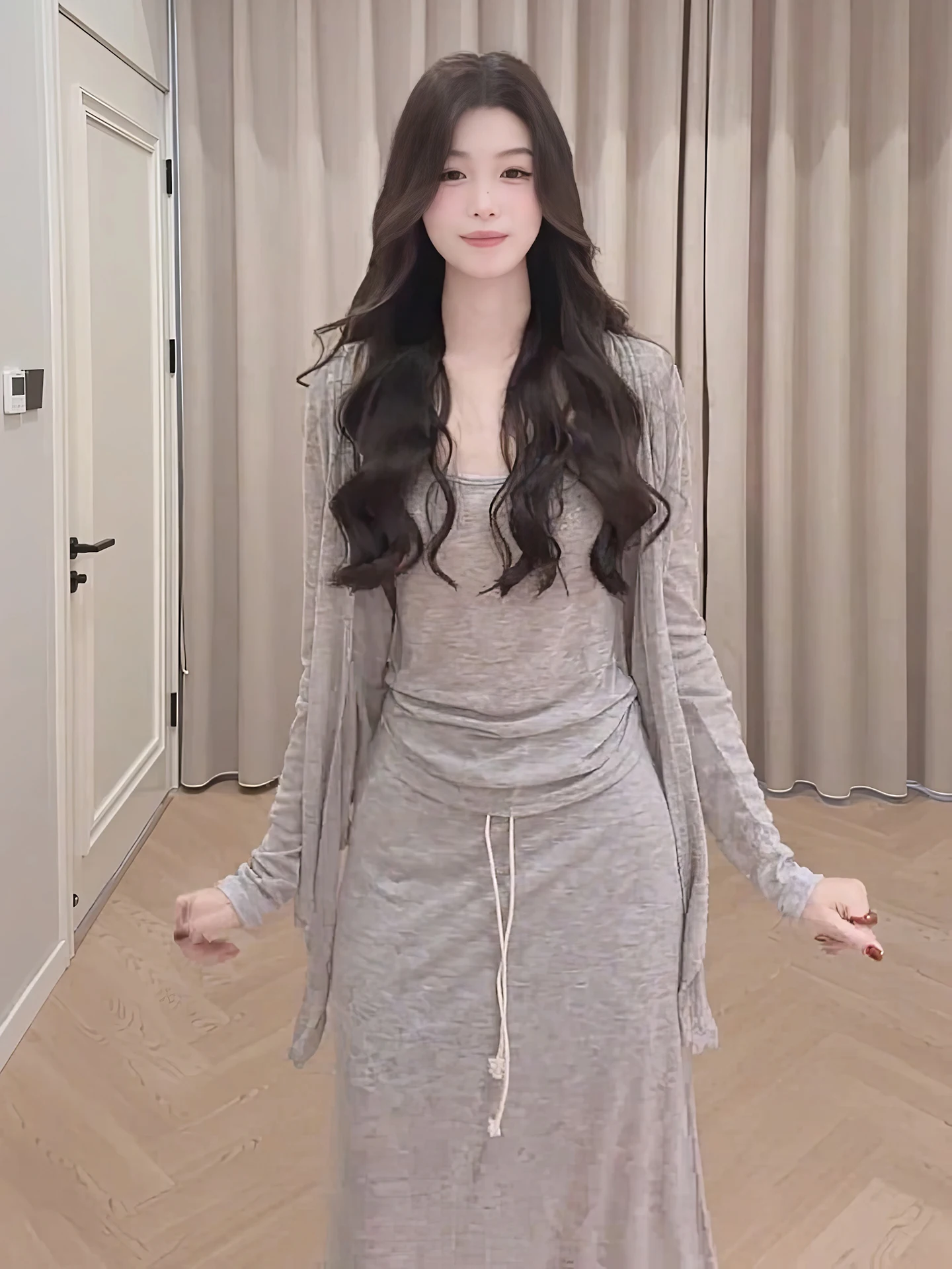 

Модный пикантный вязаный комплект для девочек, женская юбка с высокой талией, кардиган, жилет, костюм-футболка, осенний сезон, повседневная одежда