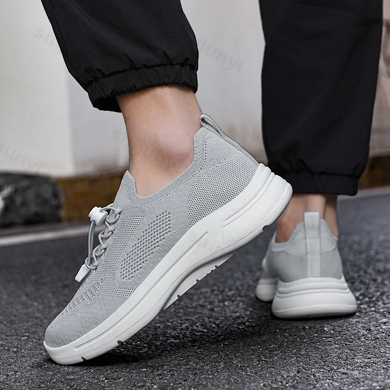 

2025 Spring New Men's Mesh Breathable Fly Weave Casual Shoes Fashion Trend Comfortable Thick Soled Shoes Low Top Chunky sneakers