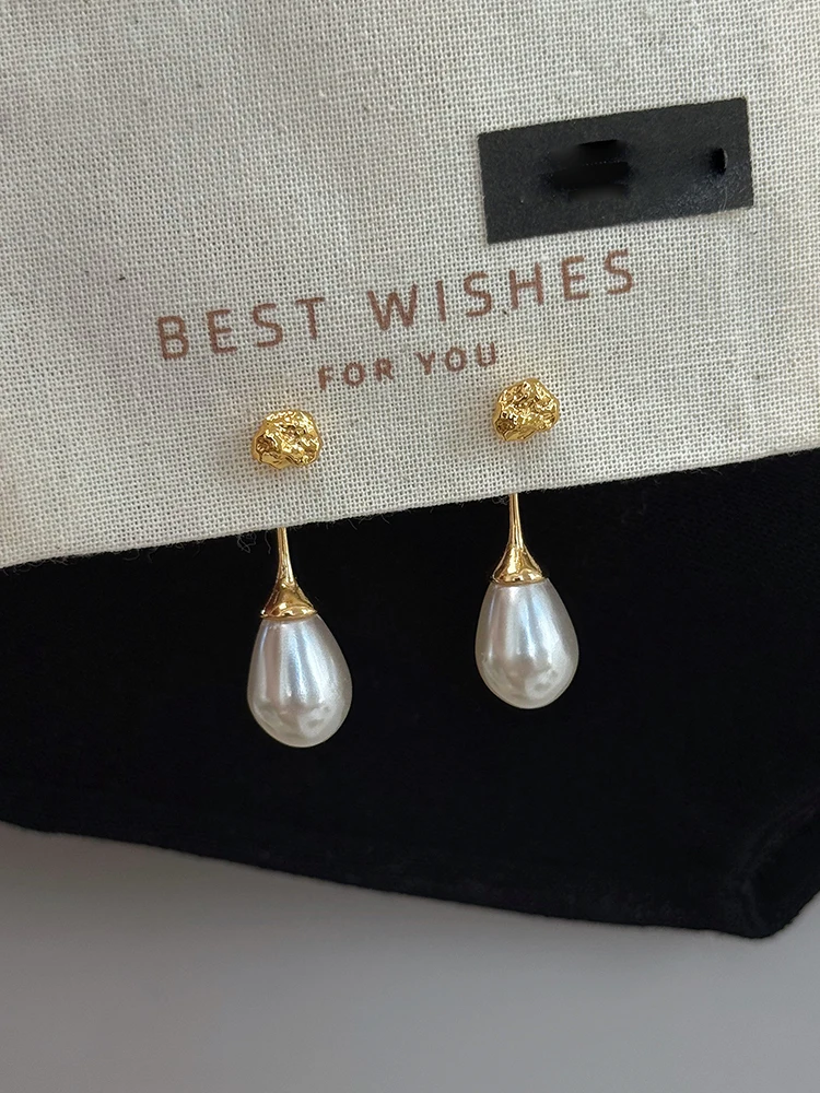 2026 Neue Imitationsperlen-Tropfenförmige Anhänger-Ohrringe in Goldfarbe für Damen, Eleganter Trendschmuck, Luxus-Accessoires für Partys – Detail 13