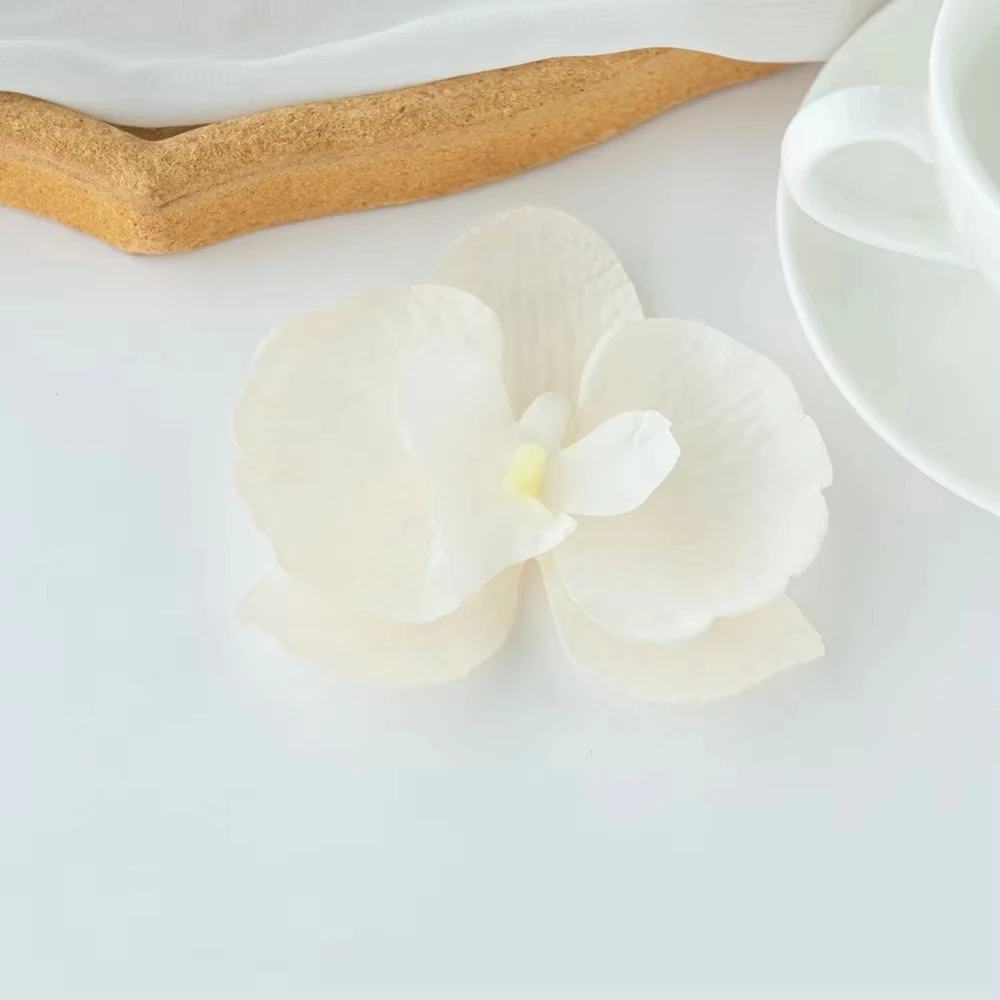 

Artificial Flowers Silk Moth Orchid Festival Party Home Outdoor Garden Wedding Wall Decor DIY Gift Box Festival Wreath Art Wall