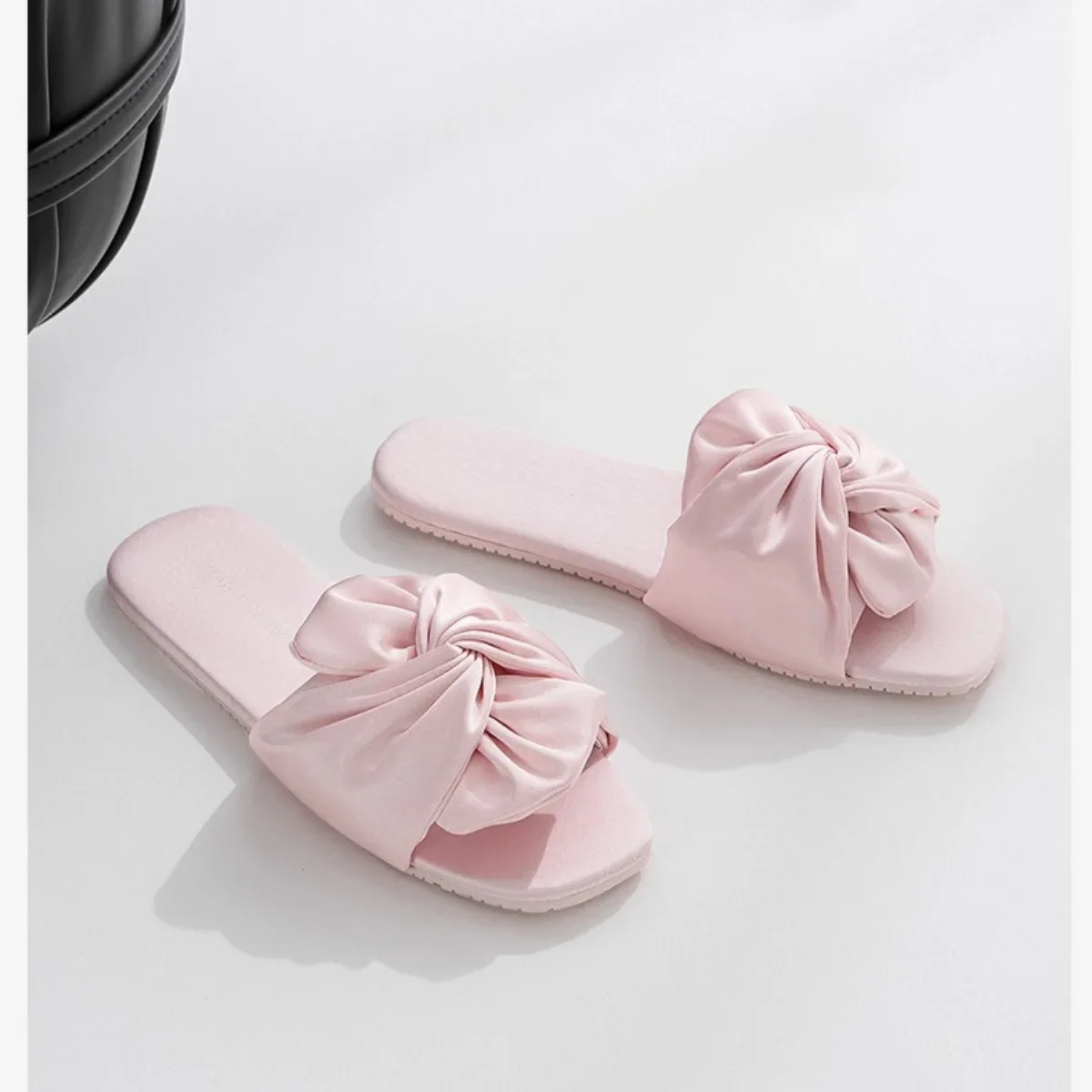

Slippers Women's Summer New Indoor Home Foreign Style Outer Wear Slippers Advanced Sense Small Fragrant Sandals
